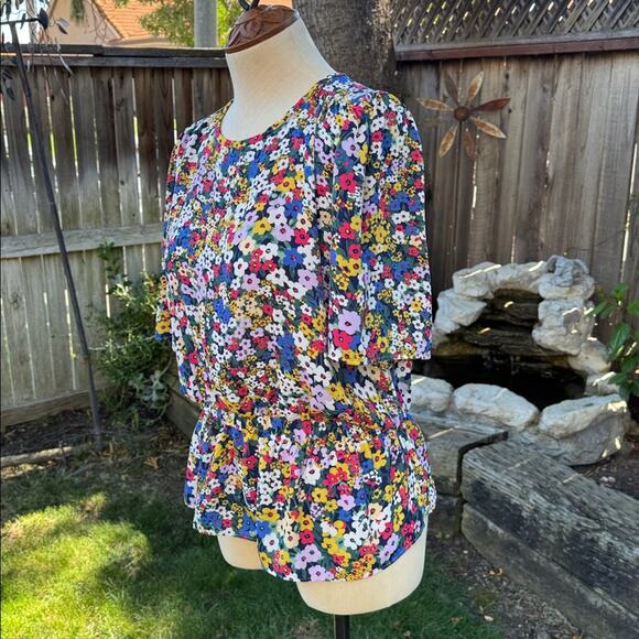 Ann Taylor Vibrant Floral Blouse Women's Size Medium - Picture 4 of 10